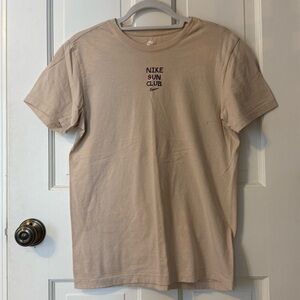 Nike Sun Club Max90 Men's Beige Tee